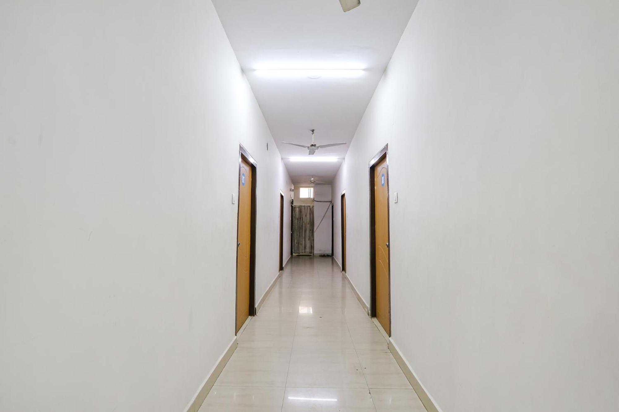 Fabexpress Korner Inn - Sivaji Park Βιζαχαπατνάμ Εξωτερικό φωτογραφία