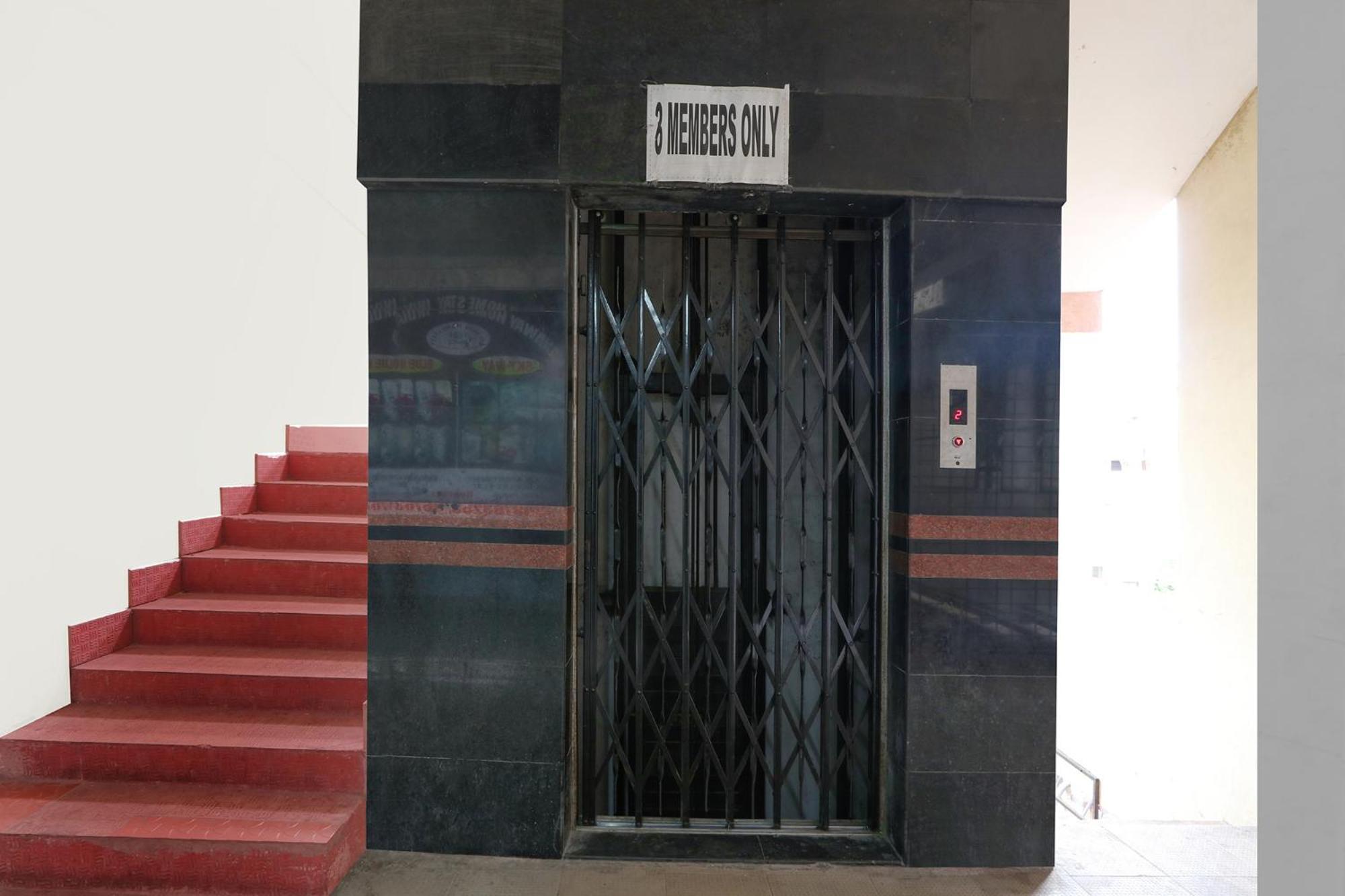 Fabexpress Korner Inn - Sivaji Park Βιζαχαπατνάμ Εξωτερικό φωτογραφία